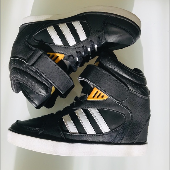 adidas trainers size 5 womens